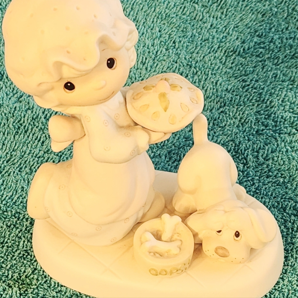 Precious Moments-"Stopping over for Christmas "